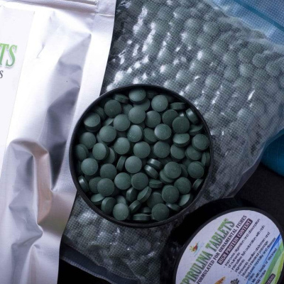 SPIRULINA TABLETS FISH COLOR ENHANCER